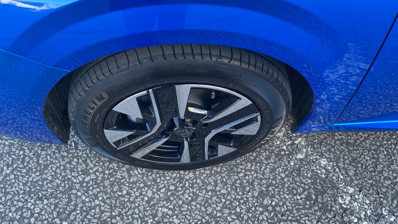 Peugeot 208 1.2 Hybrid 110 Allure 5dr e-DSC6 Petrol Hatchback